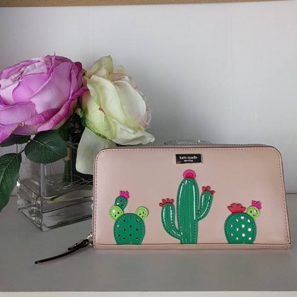kate spade Handbags - Kate Spade New Horizon Cactus Neda Wallet